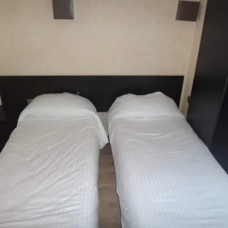 Otel De Cabourg 2*