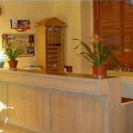 De Cabourg Otel 2*